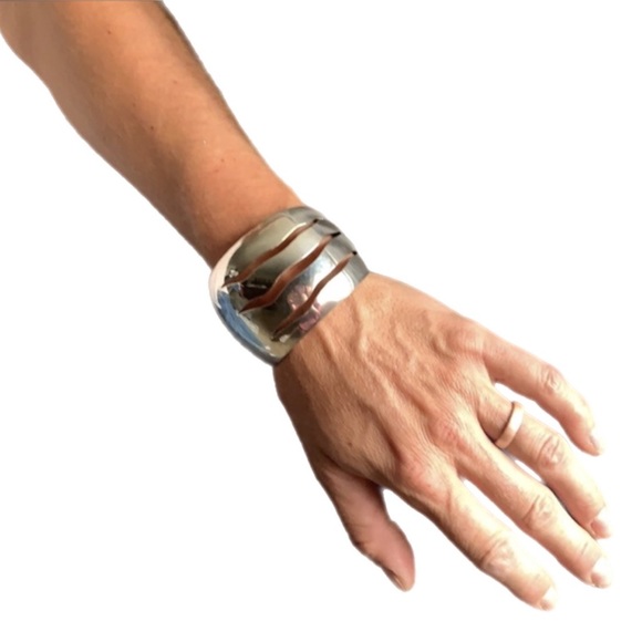 Artisan made silver statement cuff - Picture 8 of 8